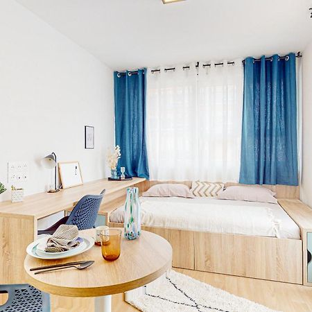 Sweetly I-Art Gradignan - Bordeaux Sud Aparthotel Bagian luar foto